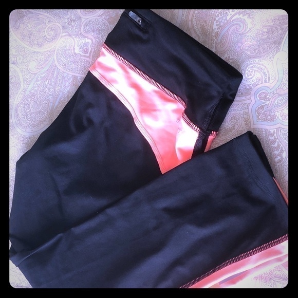 Nike Dry Fit Capri Running Pants Medium - Picture 1 of 3